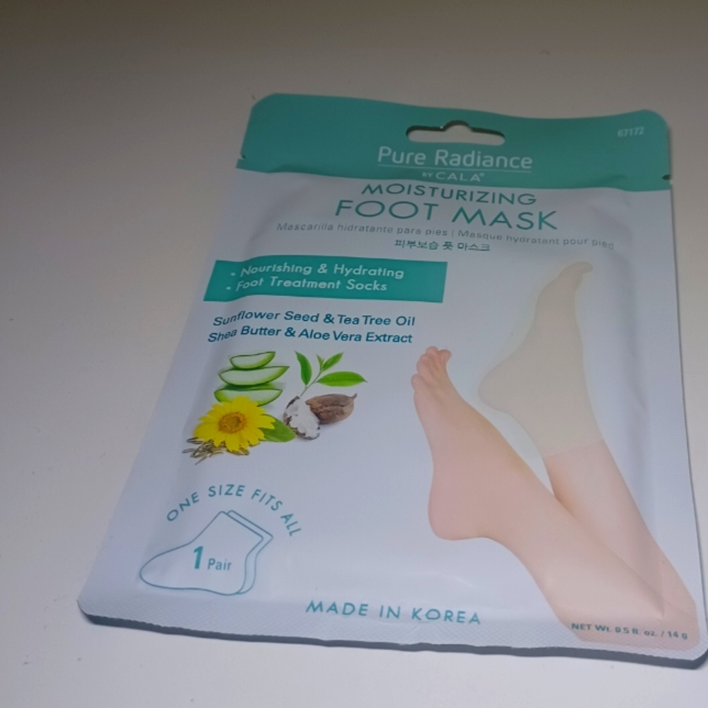 Pure Radiance foot mask ( pack of three) sunflower aloe vera